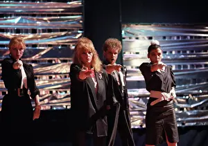 Supported: Soviet pop singer Alla Pugacheva and Expressia