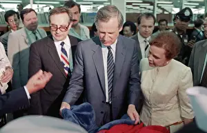 Suburbs: Soviet Premier Nikolai Ryzhkov visits Thailand