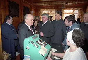 Canteen: Soviet President Gorbachev visits Uralmash plant, 1990