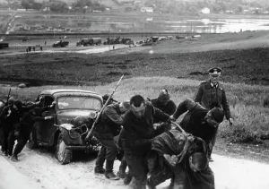 Pull: Soviet prisoners of war, 1941