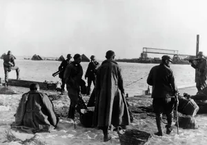 Dnieper: Soviet prisoners of war at the Dnieper, 1941