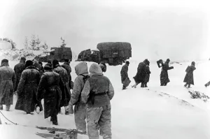 Ilmen: Soviet prisoners of war at Lake Ilmen, 1943