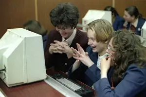Fulfill: Soviet pupils during informatics lesson, 1987