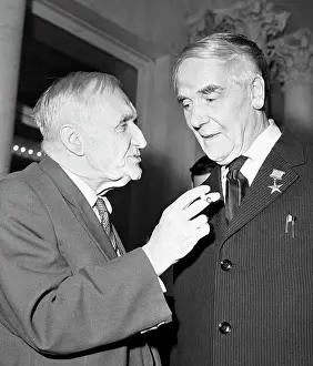 Kapitsa: Soviet scientists Igor Tamm and Pyotr Kapitsa