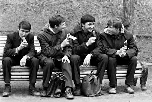 Lessons: Soviet senior pupils after lessons, 1986