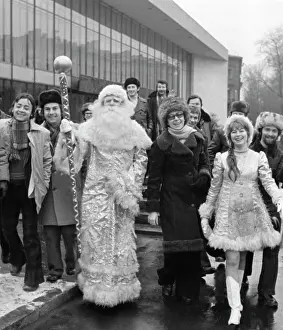 Edita: Soviet singer Edita Piekha with her colleagues