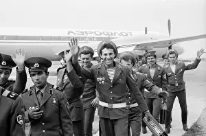 Transfer: Soviet soldiers return from Afghanistan