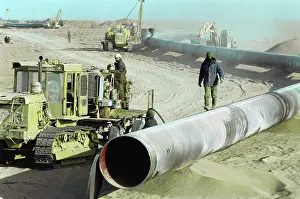 Pipeline: Soviet specialists build gas pipeline from Hassi