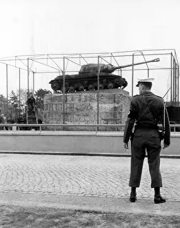 Zehlendorf: Soviet tank monument is moved