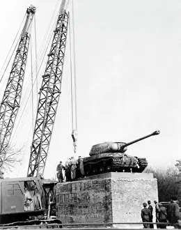 Zehlendorf: Soviet tank monument is moved