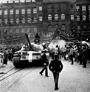 Liberalization: Soviet tank - Wenceslas Square - protest