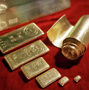 Displayed: Soviet Union Gokhran treasures, 1990