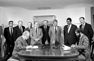 Yusuf: Soviet Union and Oman bilateral relations established, 1985