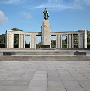 Stoa: Soviet War Memorial, Tiergarten, Berlin, Germany