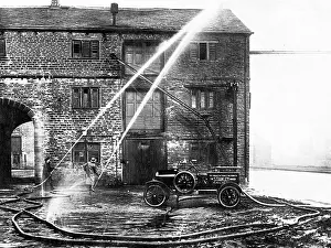 Sowerby: Sowerby Bridge - Canal Wharf - Fire engine