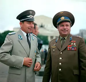 Soyuz 31 spaceship international backup crew -