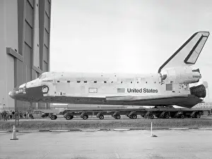 Spaceport: Space Shuttle Discovery mounted atop the 76-wheeled