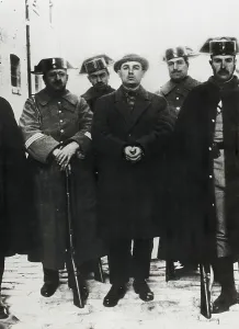 Dato: Spain (1921). The Civil Guard taking arrested