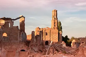 Belchite: SPAIN. Belchite. Ruins of the old town destroyed