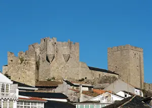 Counts: Spain. Castro Caldelas. Castle