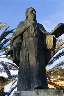 Llull: SPAIN. MALLORCA. Palma de Mallorca. Statue of