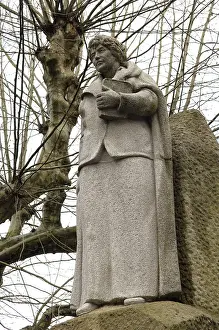 Castros: SPAIN. Padron. Rosalia de Castro's statue
