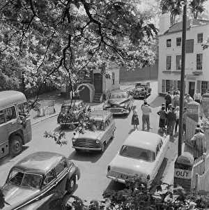 Congregated: Spaniard's Inn, Hampstead