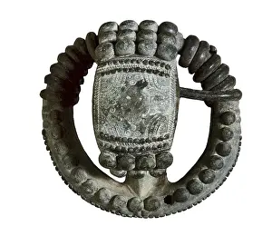 Villanueva: Spanish ring-shaped fibula of the Second Iron