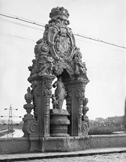 Cabeza: SPANISH SHRINE