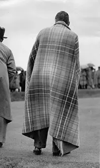 Shute: Spectator with rug