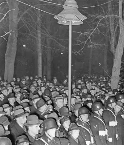 Transmitted: Spectators at Hitler's public speech, 1938