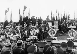 Compulsory: Speech by Adolf Hitler on the motorway construction