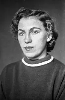 Lydia: Speed skater L. Selikhova
