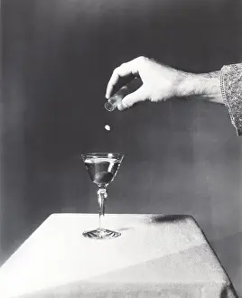 Deceive: Spiking a drink
