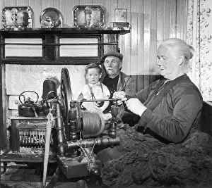 Spins: SPINNING HARRIS TWEED
