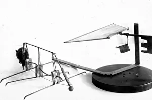 Footed: Spiral wire simulating six-footed motion