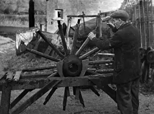 Wheelwright: SPOKING A WHEELL