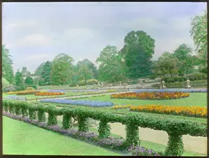 Bedding: Spring bedding at Kew Gardens