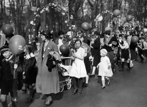 Pull: Spring Day of the German Child, 1934
