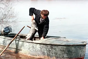 Saving: Spring floods in Moscow region, 1994