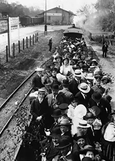 Sightseers: Spring outing, 1913