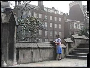 Incolourisedpic: SPRINGTIME IN LONDON