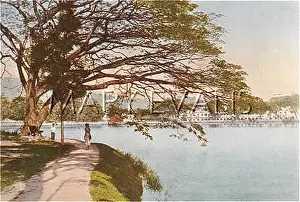 Kandy: SRI LANKA/KANDY LAKE