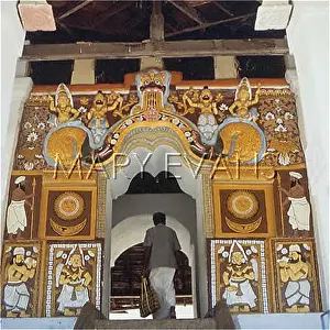 Kandy: SRI LANKA/KANDY TEMPLE