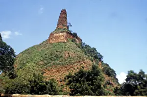 Stupa: Sri Lanka - Stupa, Buddhist shrine