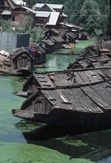 Afloat: Srinagar, Kashmir - floating houseboats