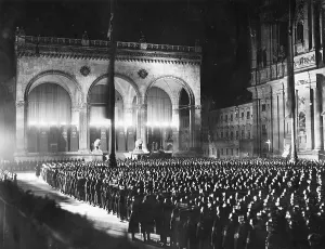 Feldherrnhalle: SS in front of the Feldherrnhalle, 1938