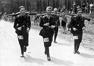 Grunewald: SS-men at a performance test, 1938