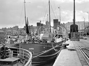 Dockside: SS PARIS IN DOCK/1927