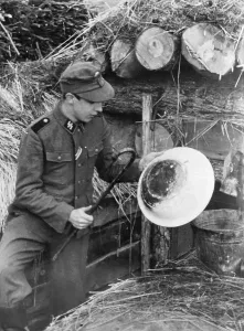 Washbasin: SS soldier on the Courland front, 1944